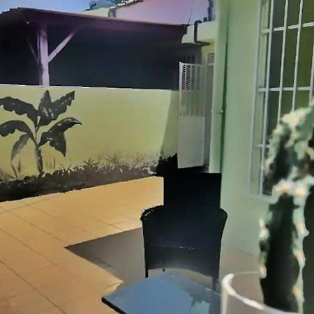 Malilia Beach A Sainte-Anne - Wifi -5 Min A Pied De La Plage Exterior photo