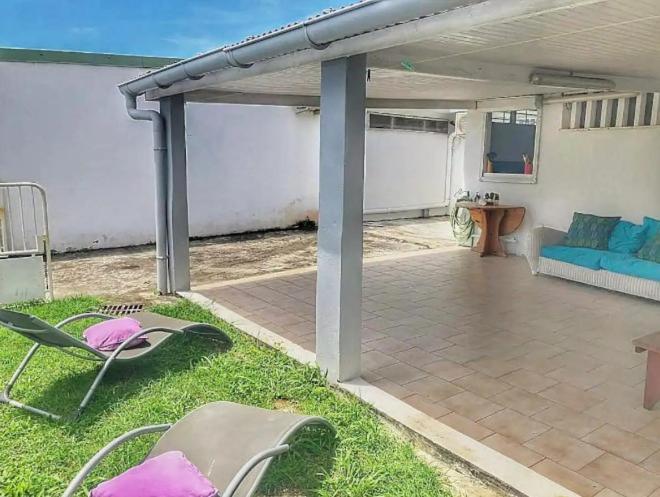 Malilia Beach A Sainte-Anne - Wifi -5 Min A Pied De La Plage Exterior photo